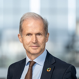 Chief Economist Erik Berglöf to Leave AIIB